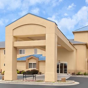 Baymont By Wyndham Fort Wayne